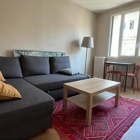 Apartment Renovated Near The Eiffel Tower District
